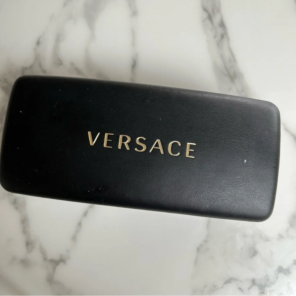 💯 authentic Versace sunglasses - Picture 9 of 10